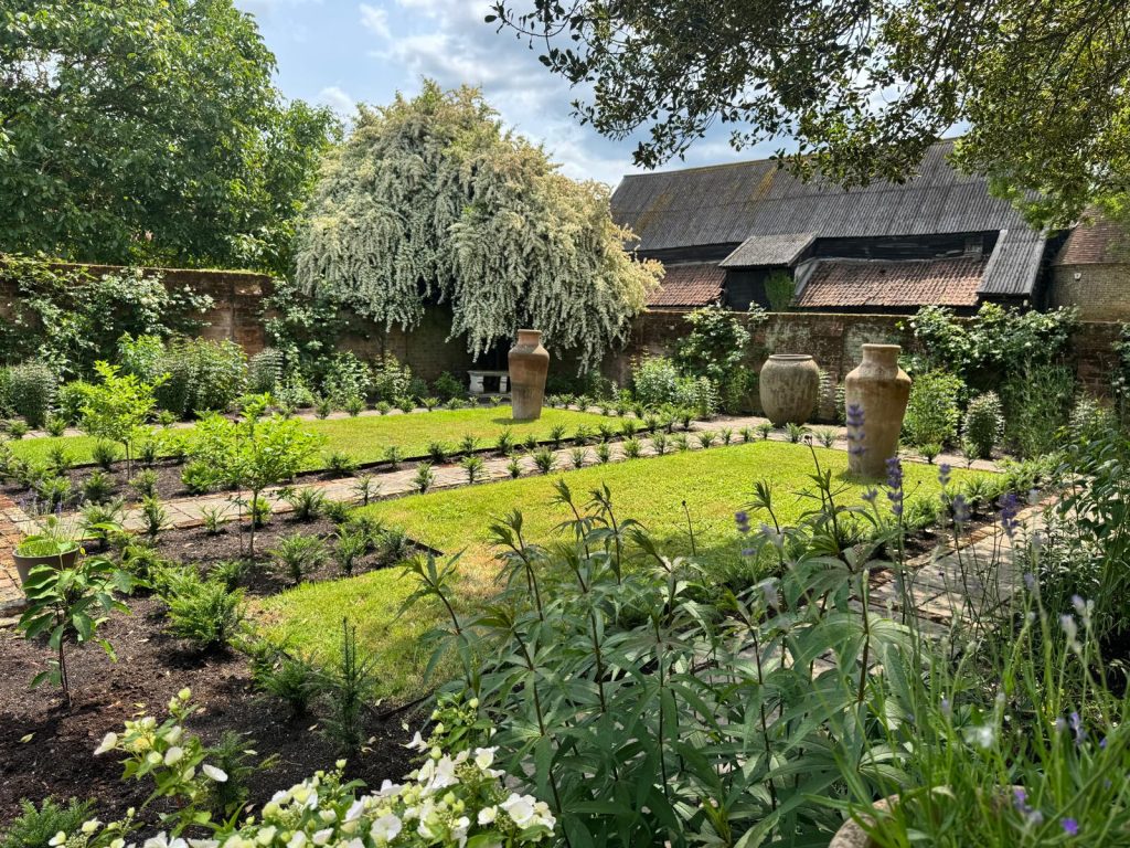 COURT LODGE kent countryside shoot location house PHOTO 2026 04 21 10 58 42(27)