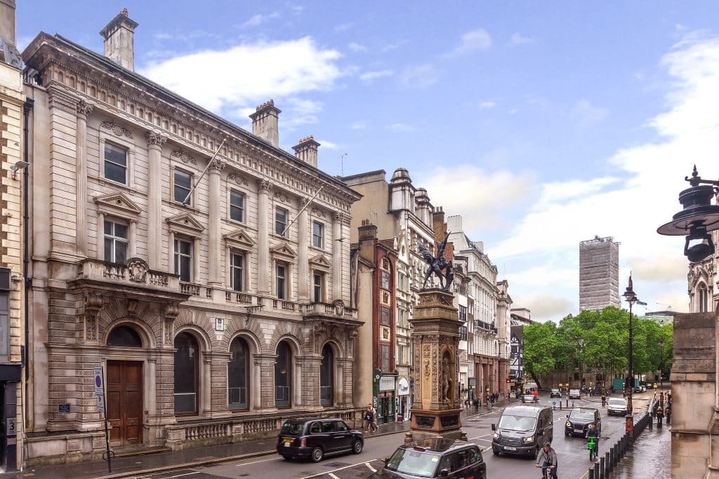 Central London Bank : Police Station Shoot Location 002