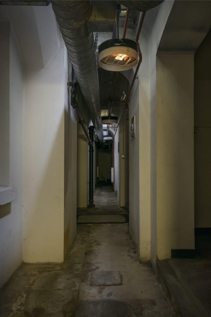 Central London Bank : Police Station Shoot Location 036