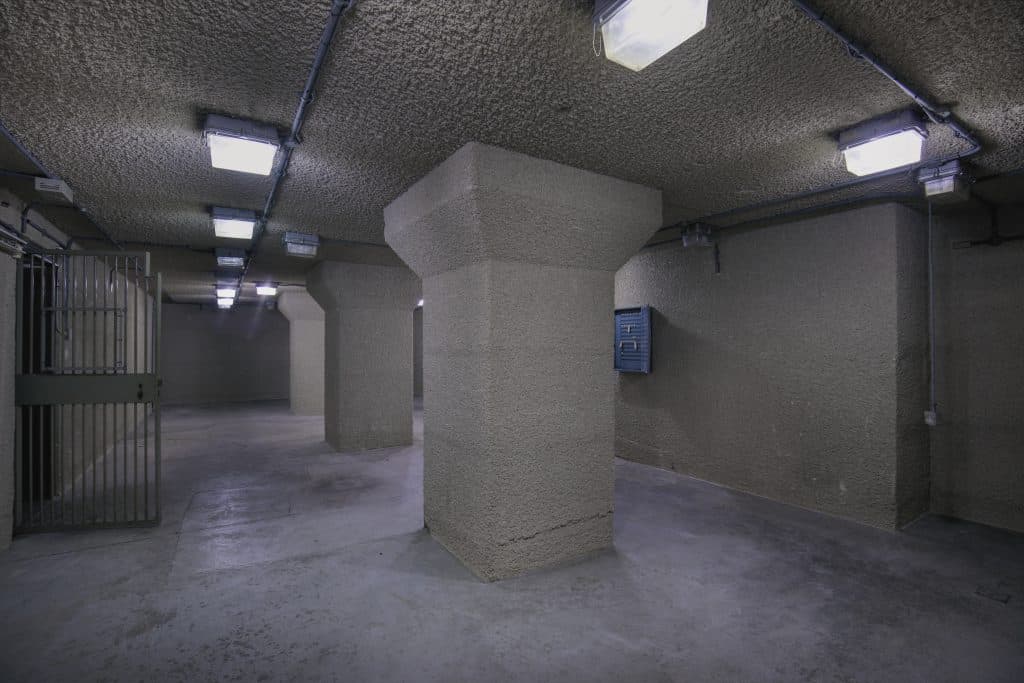 Central London Bank : Police Station Shoot Location 043