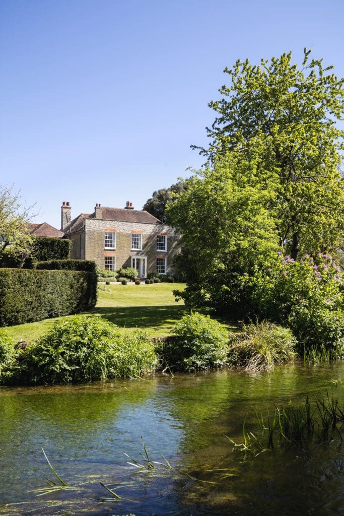 Court Lodge 011Country House In Dartford with large gardens and multiple out houses