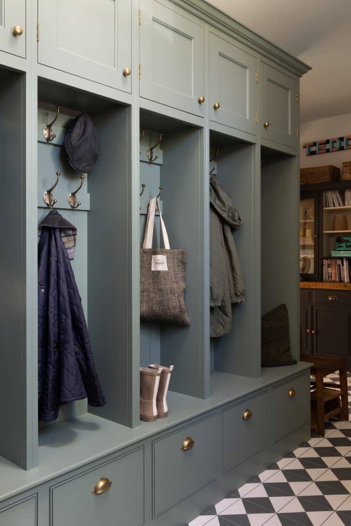 FAIRFAX FAMILY Family home shoot location twickenham utility boot room