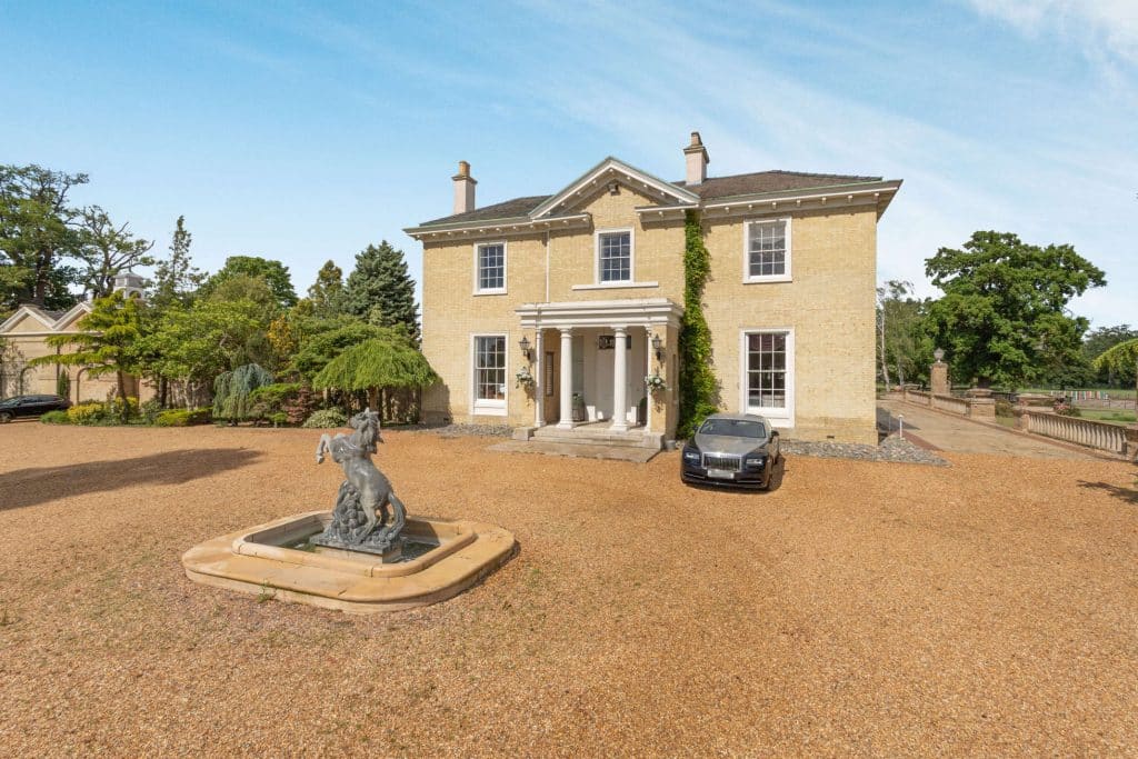 HEMINGFORD PARK cambridge country hotel estate shoot location 8505162 exterior036 800
