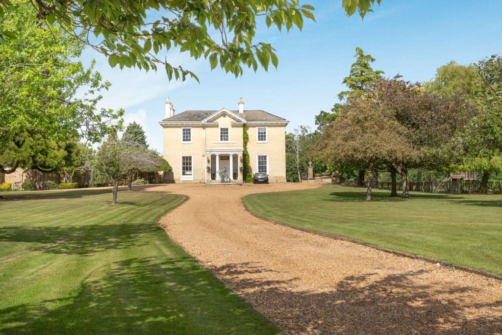 HEMINGFORD PARK cambridge country hotel estate shoot location 8505162 exterior040 800