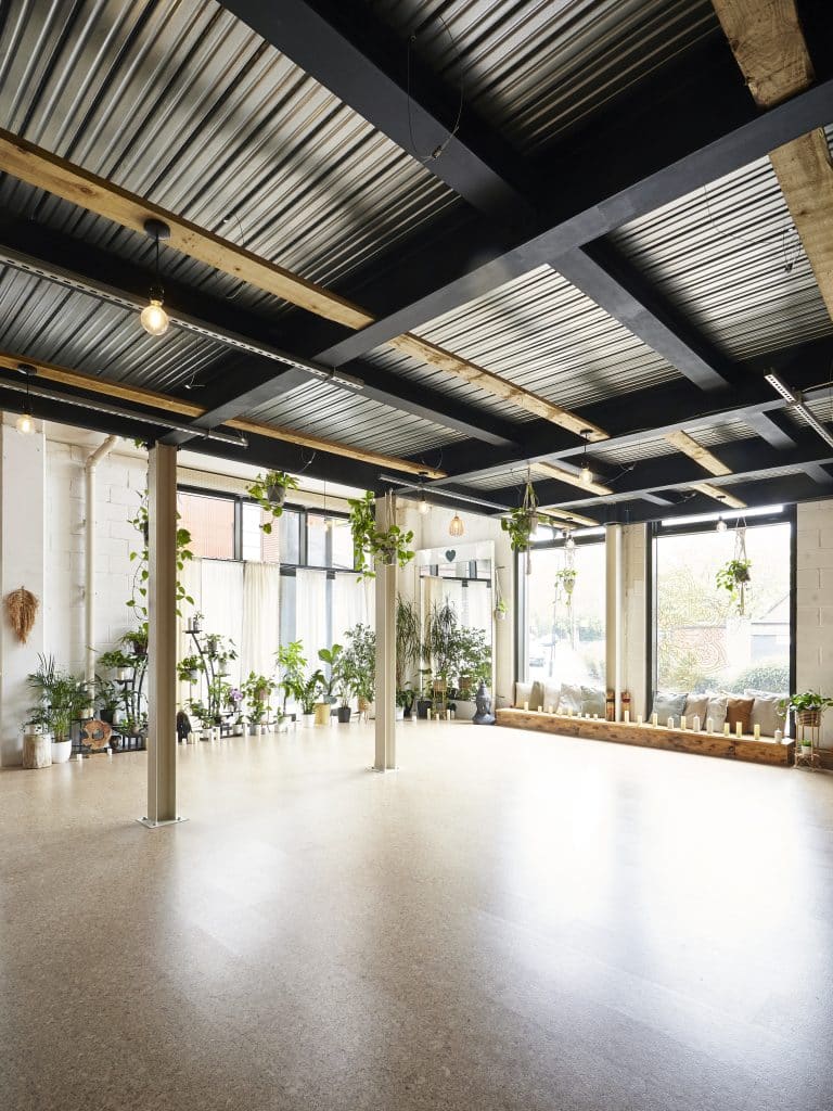NATURAL LIGHT STUDIO bright east london shoot location 04.15.26 LuvYourself Interiors0615