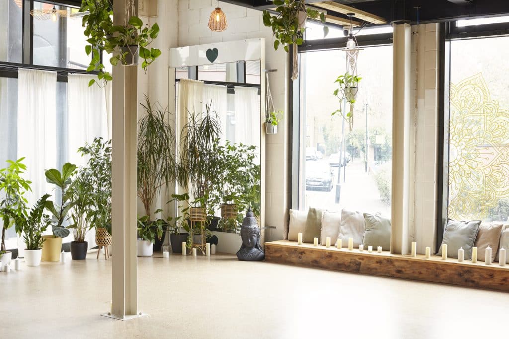 NATURAL LIGHT STUDIO bright east london shoot location 04.15.26 LuvYourself Interiors0623