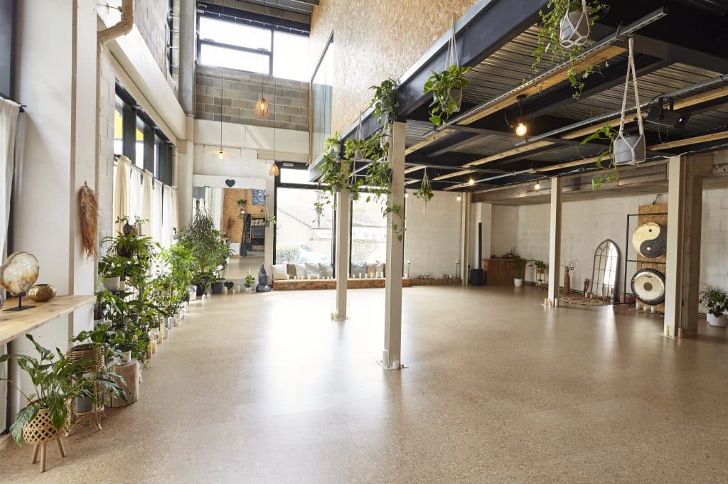 NATURAL LIGHT STUDIO bright east london shoot location corporate meetings space east london 0743