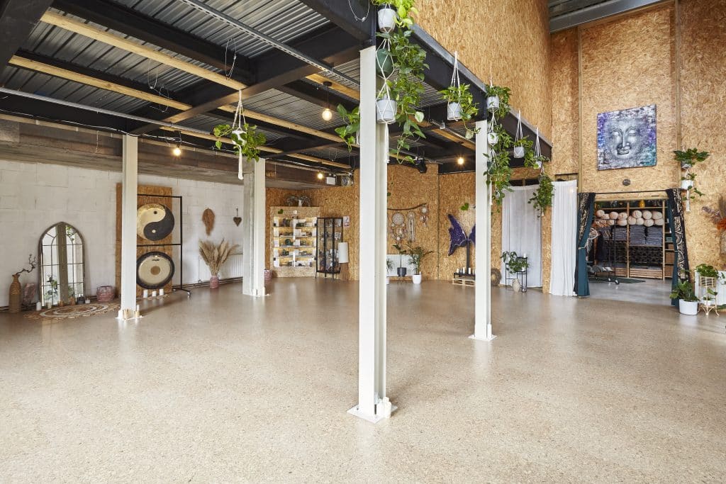 NATURAL LIGHT STUDIO bright east london shoot location studio for hire royal docks