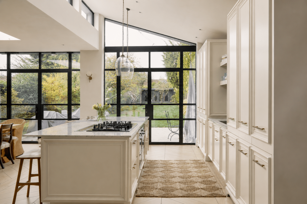 PEARL Large London Family Shoot Location HouseDA17F92C 40F4 4E31 854A 2BCAD6F11B64