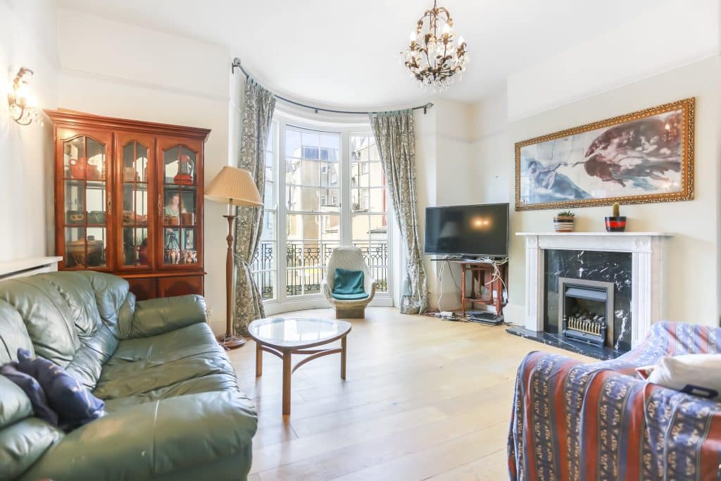 REGENCY TOWNHOUSE Brighton colourful shoot location 296A6090