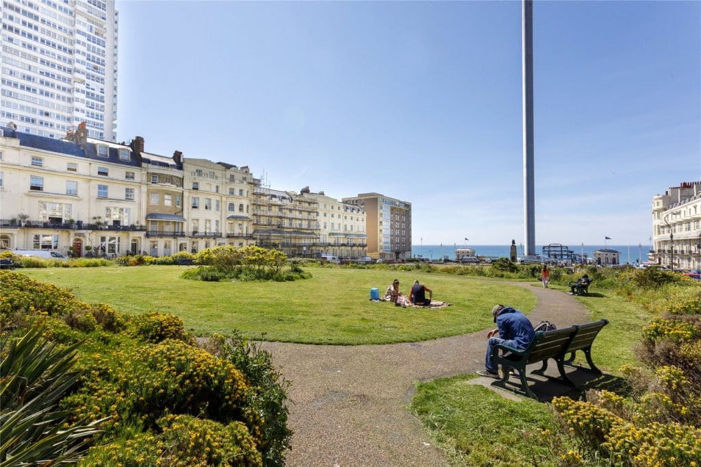 REGENCY TOWNHOUSE Brighton colourful shoot location Regency Square Sunny Shot