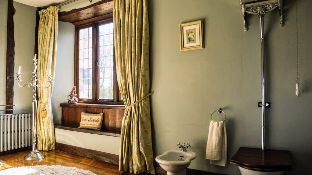 CAINHOE 16th century Grade II listed country house bedfordshire shoot location160