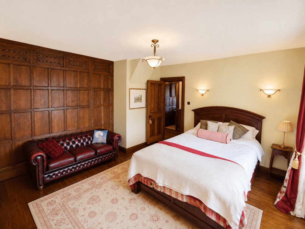 CAINHOE 16th century Grade II listed country house bedfordshire shoot locationCainhoe bedroom 3 3