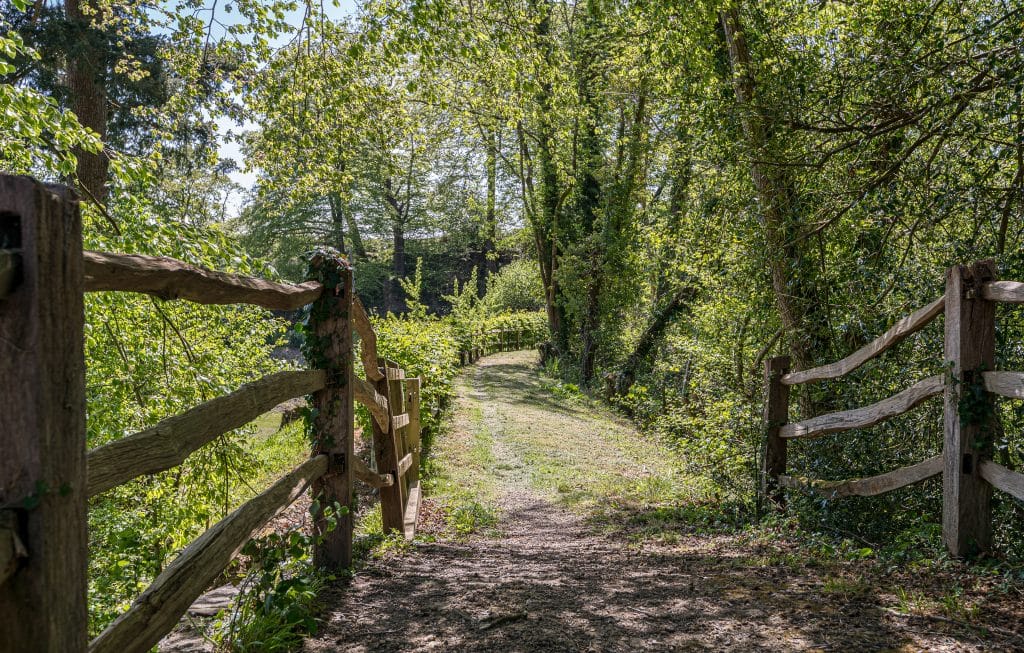 OLD MILL COTTAGE west sussex large location house Location Creation:Old Mill Cottage:Ext7