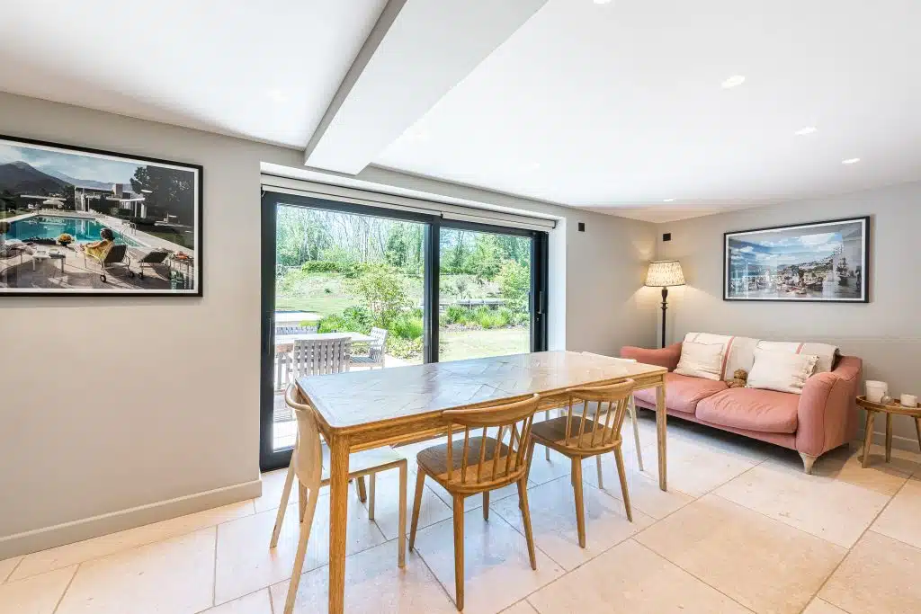 OLD MILL COTTAGE west sussex large location house Location Creation:Old Mill Cottage:kitchen dining