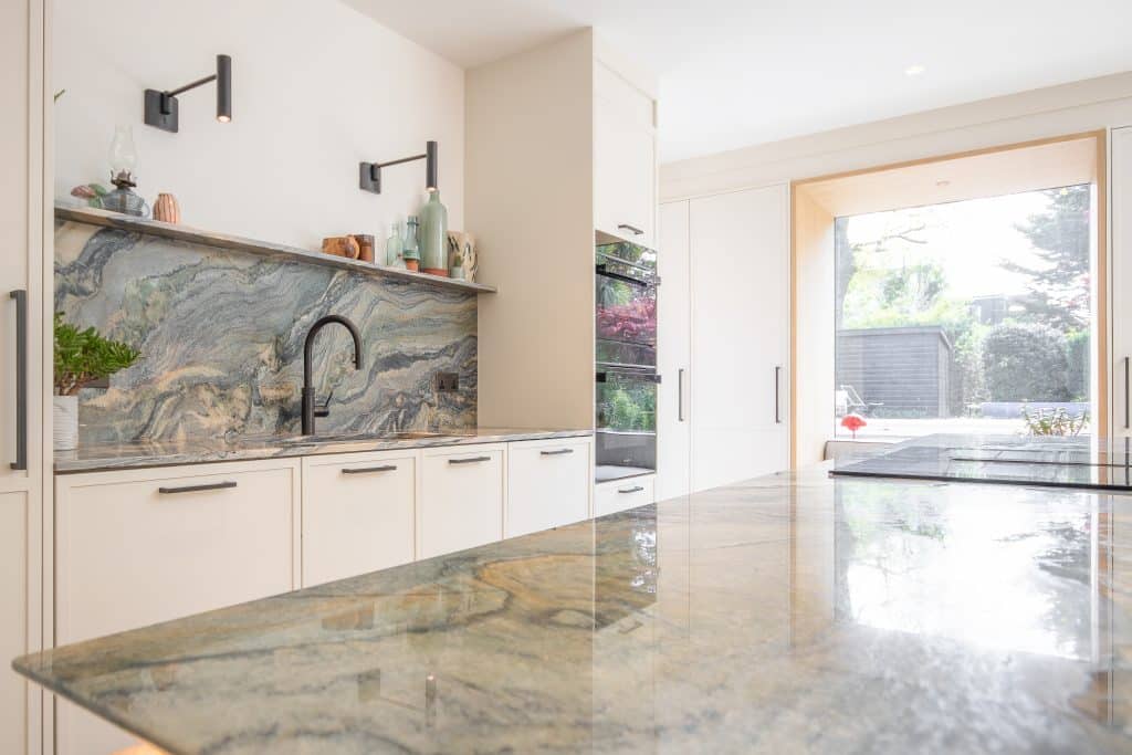 QUEENSMEAD surrey modern large family home location house 024 (1)