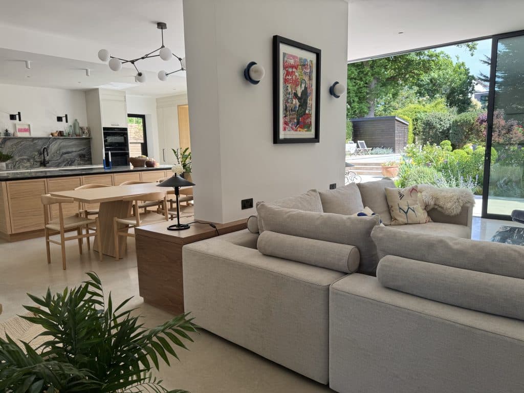 QUEENSMEAD surrey modern large family home location house IMG 0990