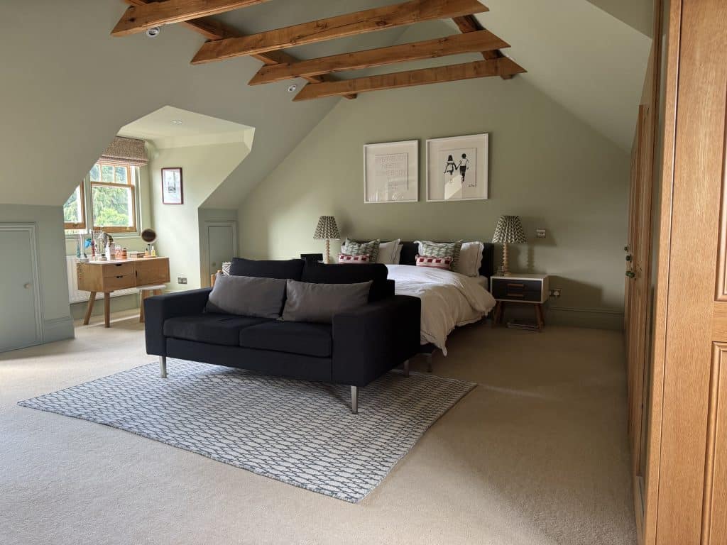 QUEENSMEAD surrey modern large family home location house IMG 1140