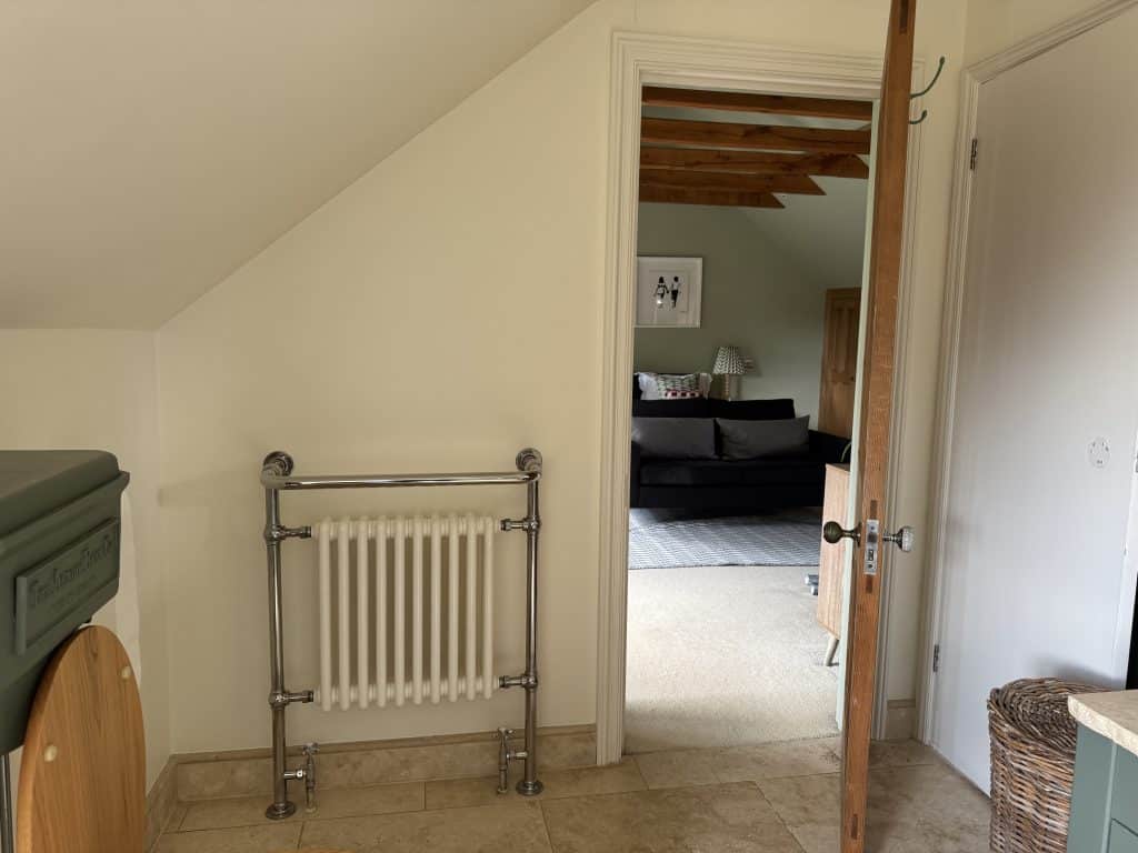 QUEENSMEAD surrey modern large family home location house IMG 1151
