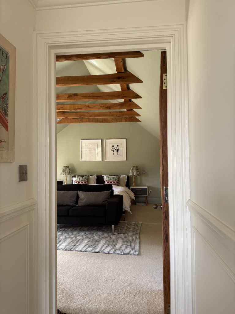 QUEENSMEAD surrey modern large family home location house IMG 1157