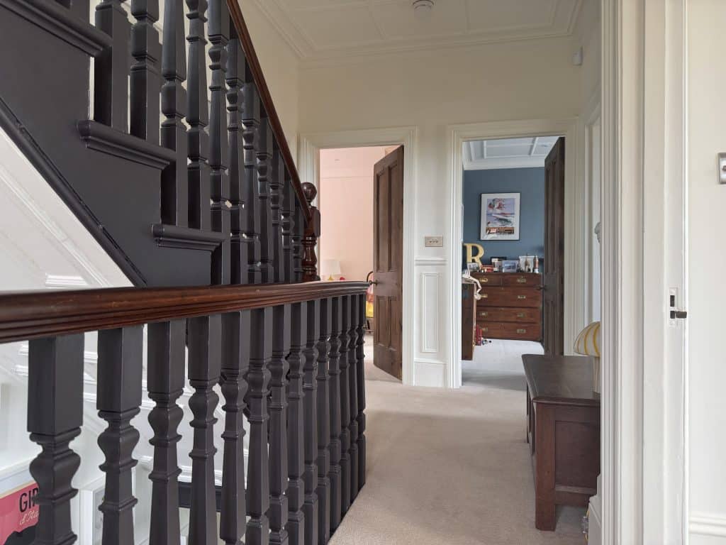 QUEENSMEAD surrey modern large family home location house IMG 1198