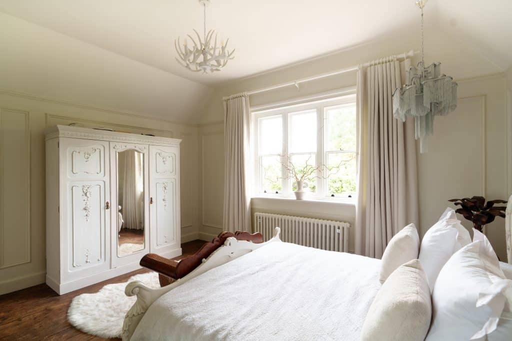 THE VICARAGE hertfordshire modern victorian shoot location house The Old vicarage 46