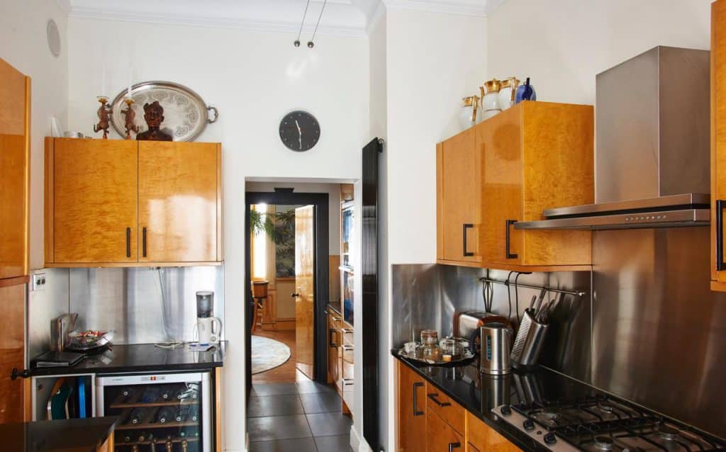 ART DECO south west london location apartment with swimming pool3.Kitcthen 04