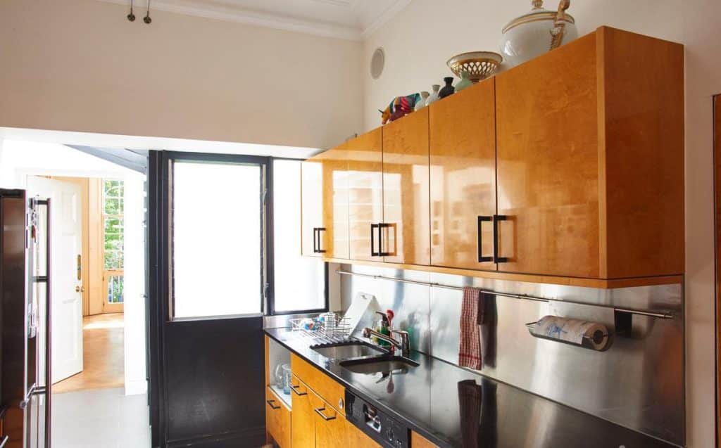 ART DECO south west london location apartment with swimming pool3.Kitcthen 05
