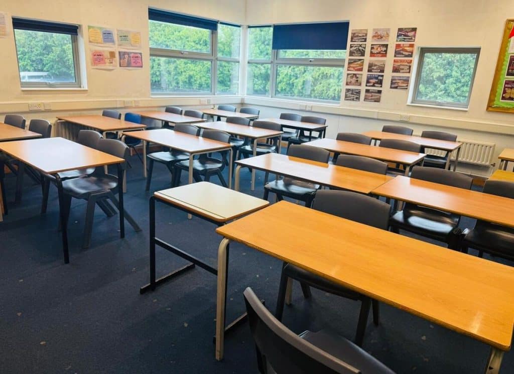BARNHILL SCHOOL uxbridge middlesex shoot location Classroom 3