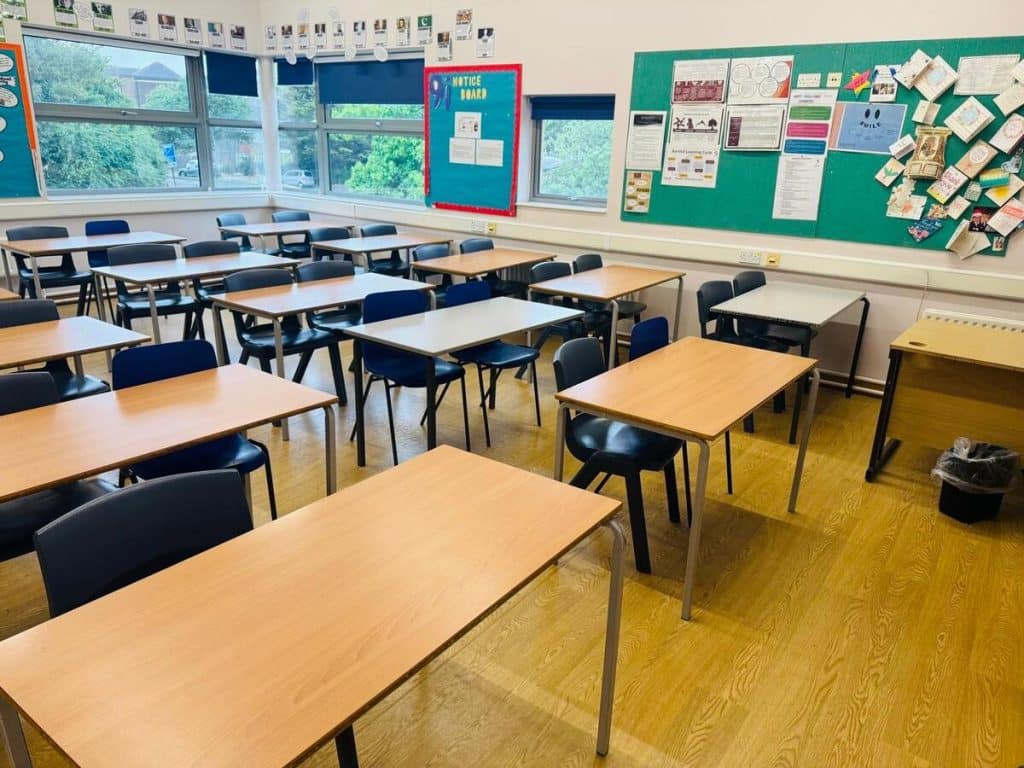 BARNHILL SCHOOL uxbridge middlesex shoot location Classroom 4