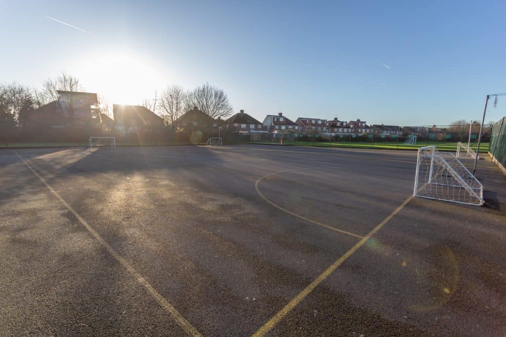 BARNHILL SCHOOL uxbridge middlesex shoot location MUGA Pitch