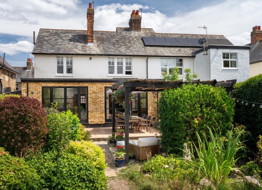 BENGEO hertfordshire victorian cottage shoot location DGSAATT144 Large