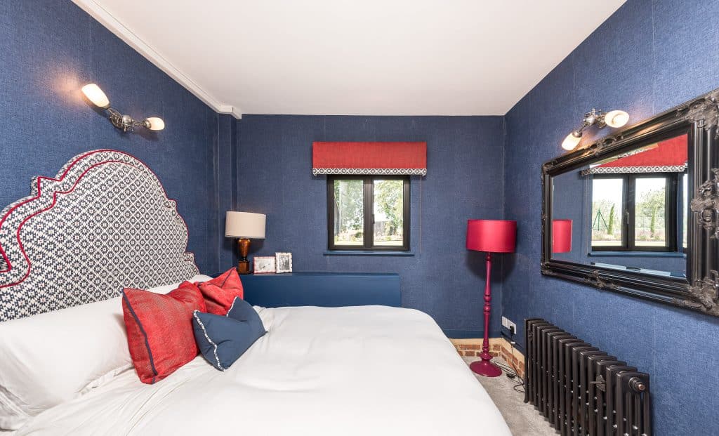 BLACK BARN large essex country location house Black Barn CM3:bedroom6