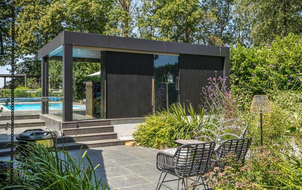 BLACK BARN large essex country location house Location Creation:Black Barn CM3:outdoor bar2