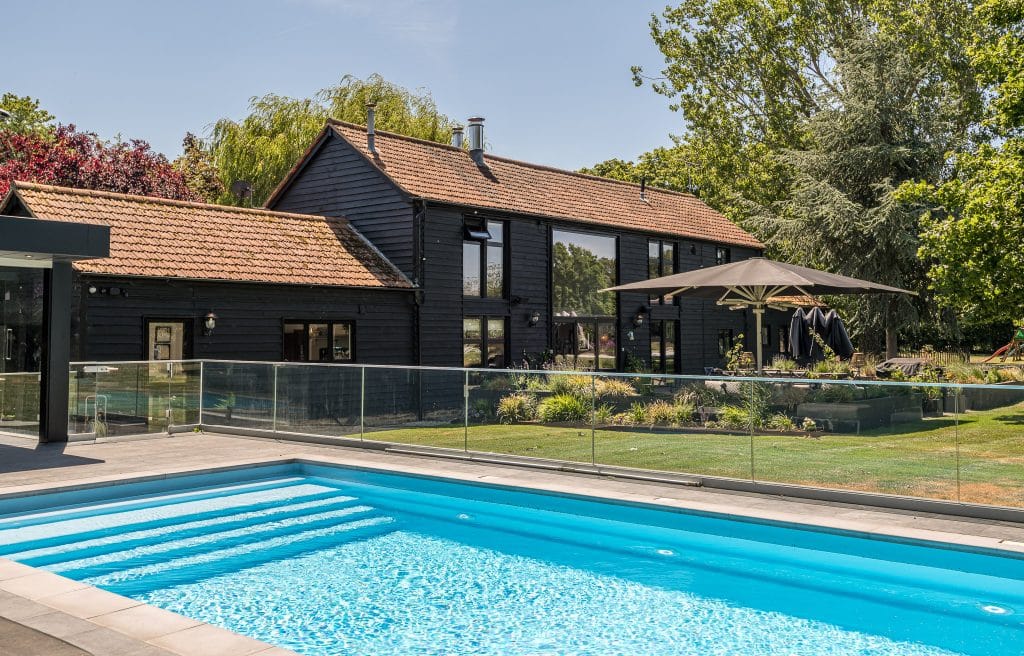 BLACK BARN large essex country location house Location Creation:Black Barn CM3:pool2