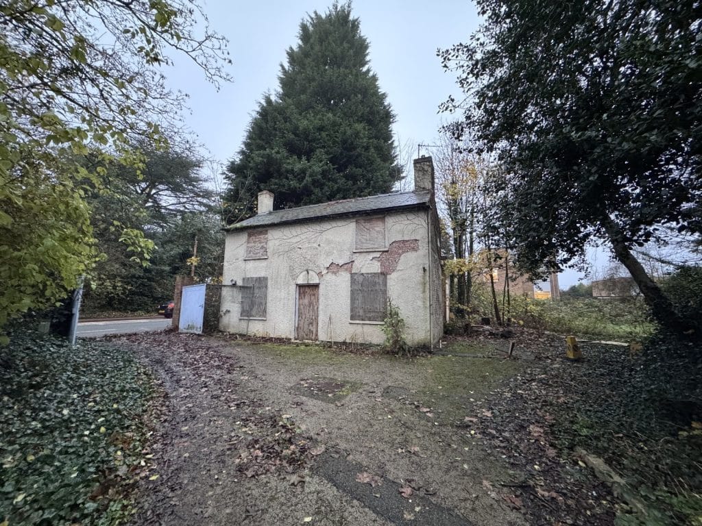 BROADGATE victorian mansion nottingham abandoned shoot location WhatsApp Image 2025 12 03 at 12.06.33 (2)