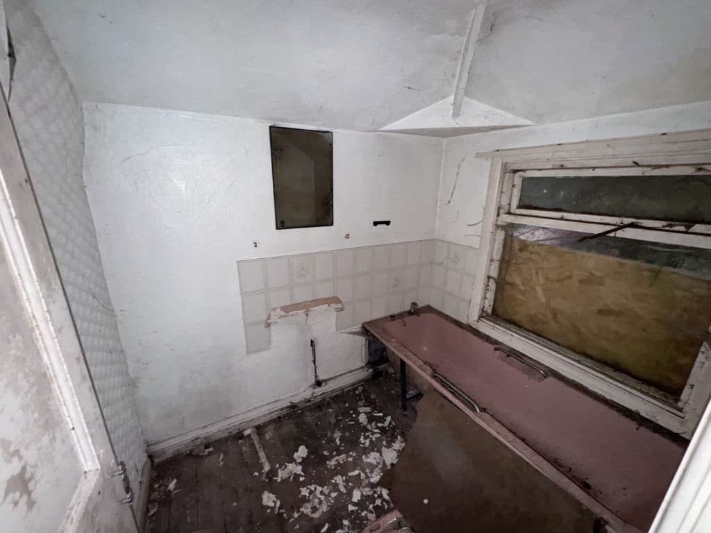 BROADGATE victorian mansion nottingham abandoned shoot location WhatsApp Image 2025 12 03 at 12.06.34