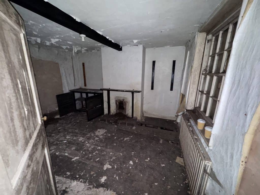 BROADGATE victorian mansion nottingham abandoned shoot location WhatsApp Image 2025 12 03 at 12.06.35 (2)