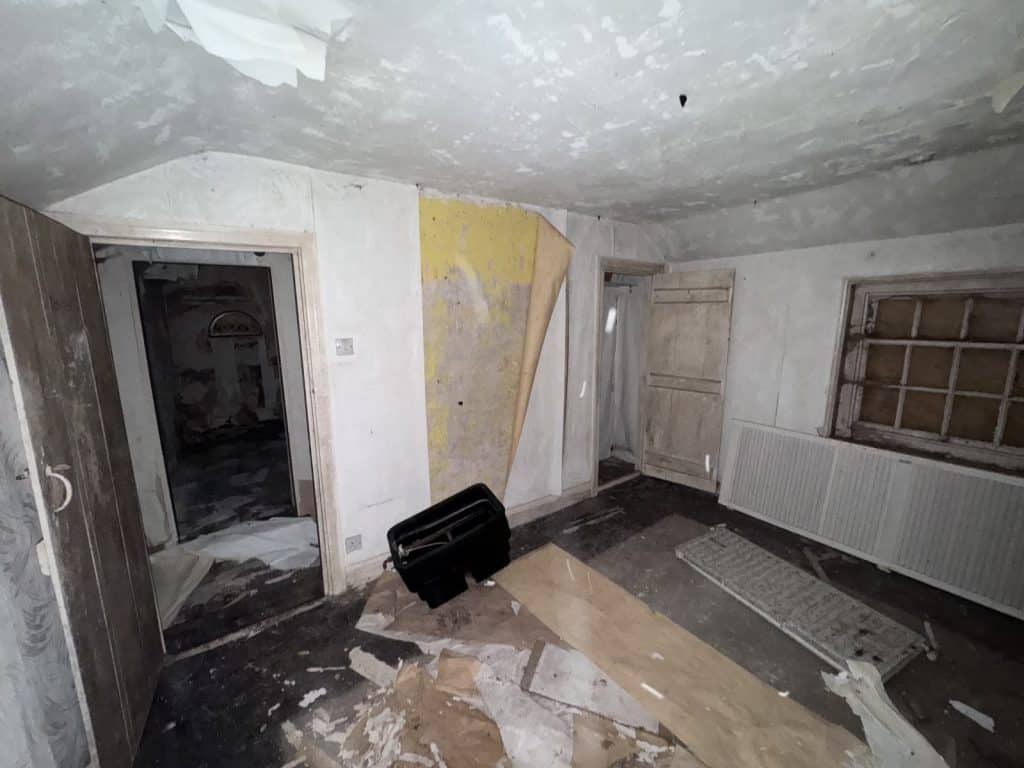 BROADGATE victorian mansion nottingham abandoned shoot location WhatsApp Image 2025 12 03 at 12.06.36 (1)