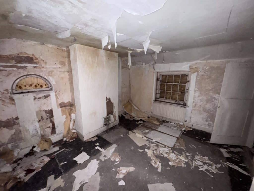 BROADGATE victorian mansion nottingham abandoned shoot location WhatsApp Image 2025 12 03 at 12.06.36