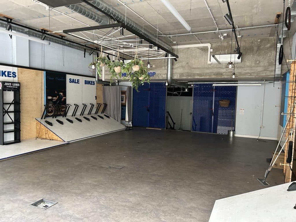 EMPTY SHOP wembley commercial vacant shoot location IMG 0150