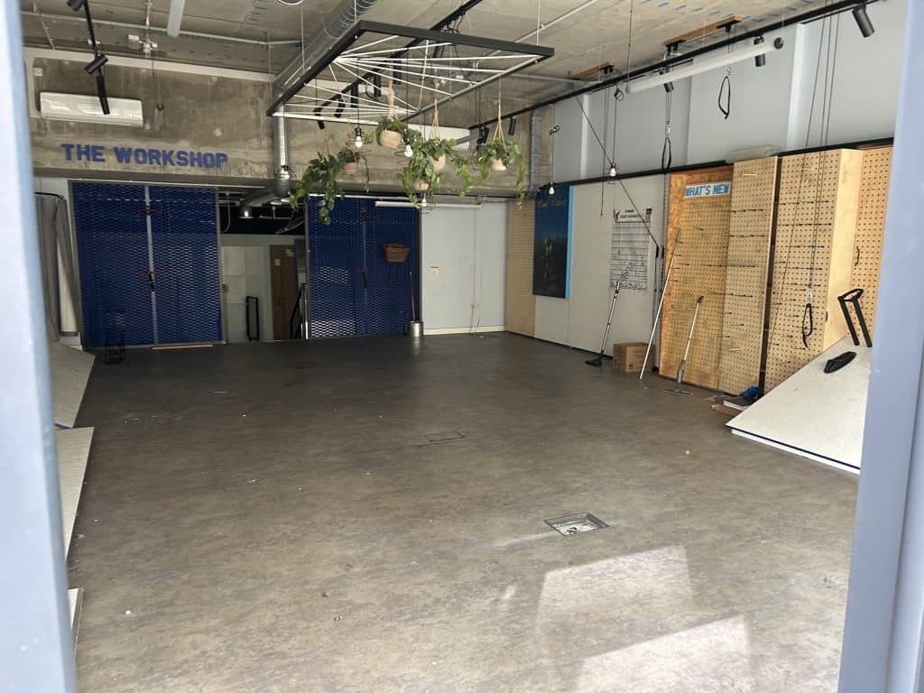 EMPTY SHOP wembley commercial vacant shoot location IMG 0154