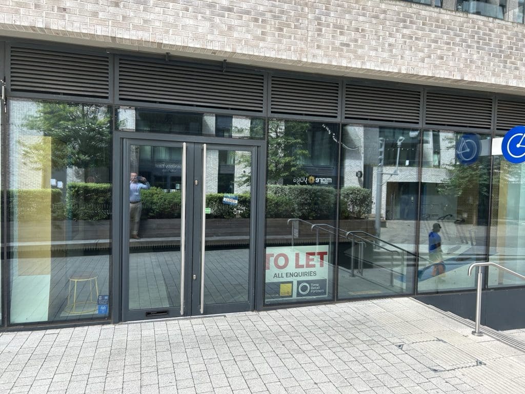 EMPTY SHOP wembley commercial vacant shoot location IMG 0155
