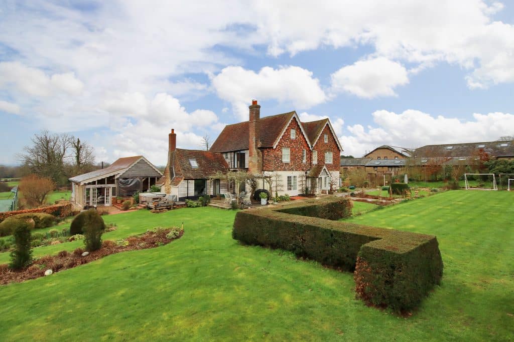 GREAT HAYSDEN kent farmhouse countryside shoot location house 62755 004