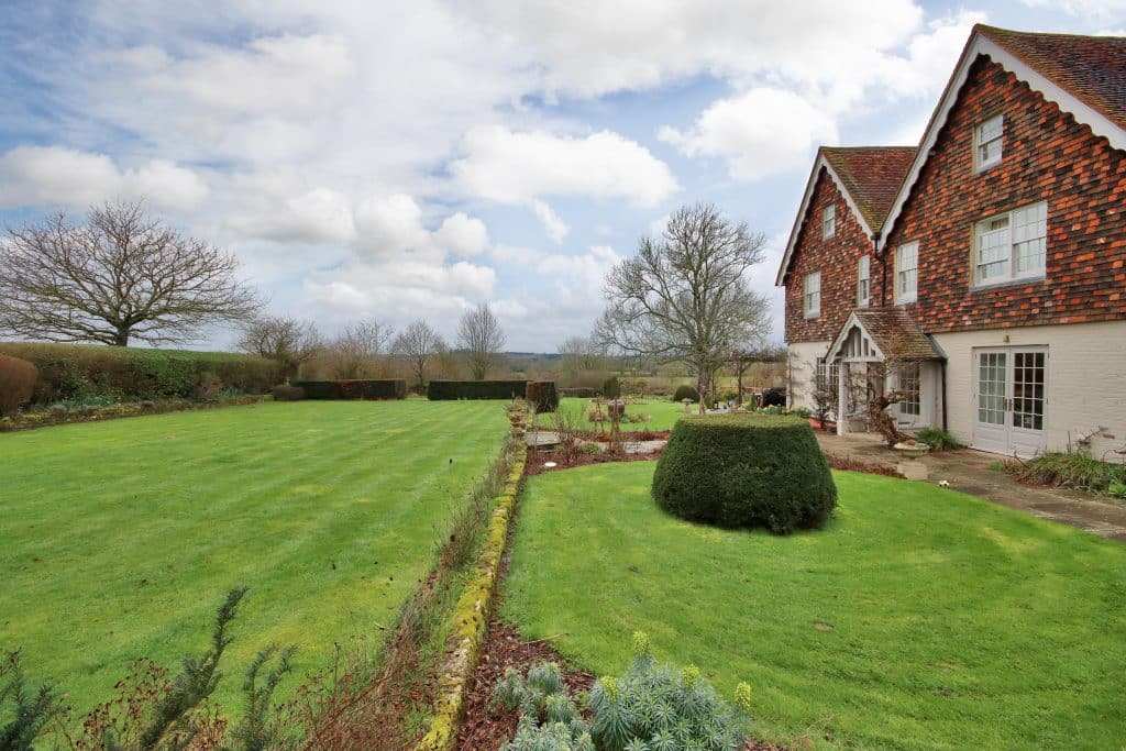 GREAT HAYSDEN kent farmhouse countryside shoot location house 62755 008