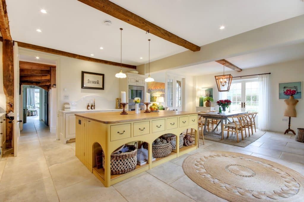 GREAT HAYSDEN kent farmhouse countryside shoot location house 62755 013