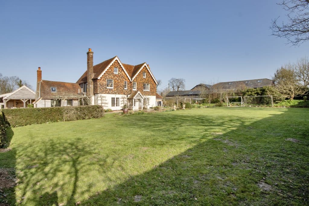 GREAT HAYSDEN kent farmhouse countryside shoot location house 62755 2 077