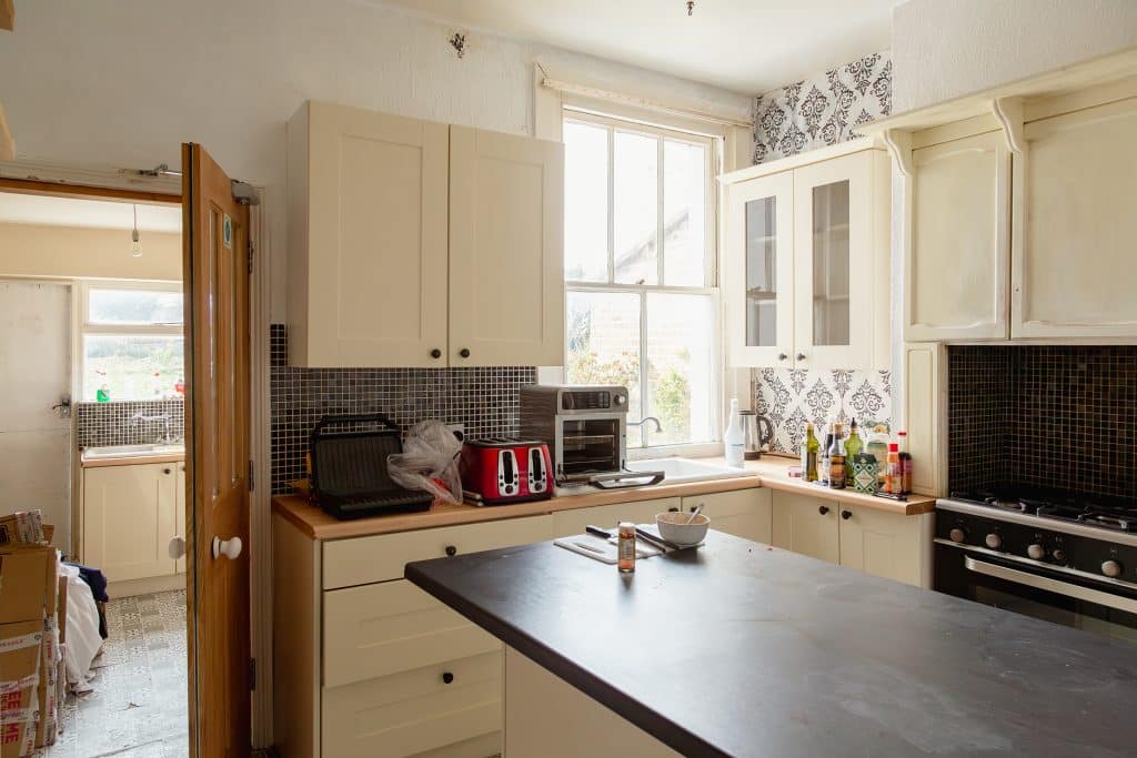 KINGSTON HOUSE south west london vacant derelict location house 6KR18