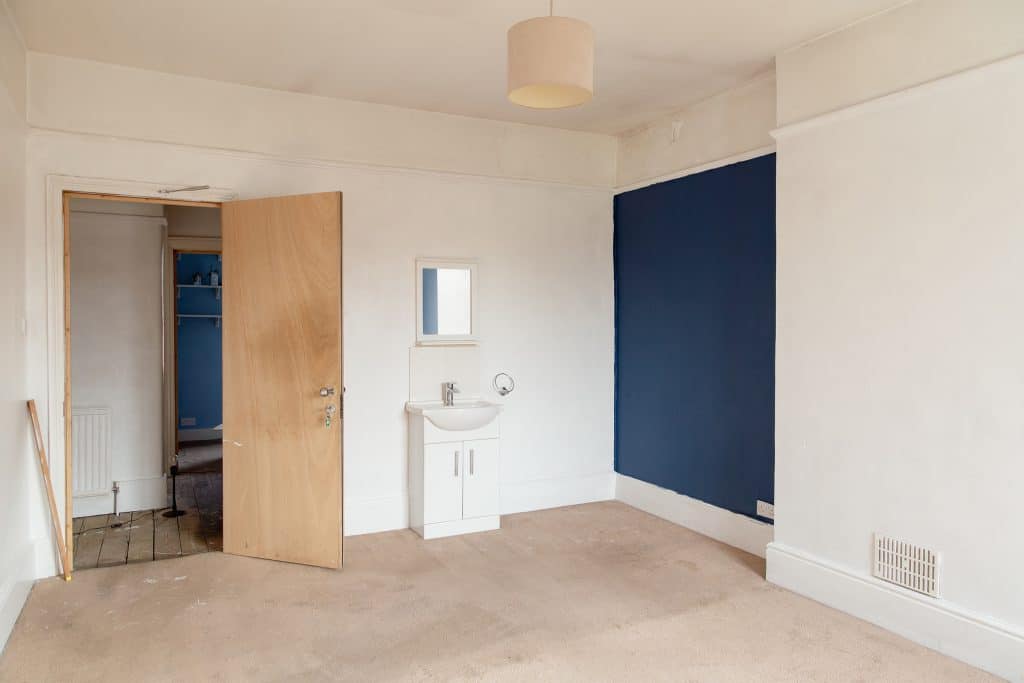 KINGSTON HOUSE south west london vacant derelict location house 6KR6