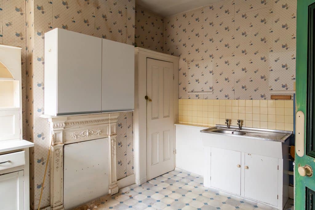 KINGSTON HOUSE south west london vacant derelict location house IM2A9725